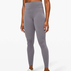 NWT Lululemon Reveal Tight 28" Mesh Stripes